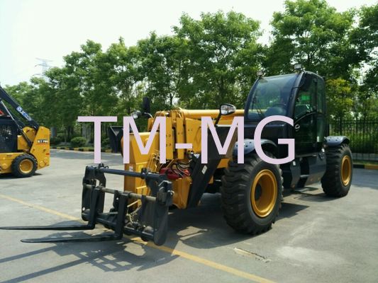คุณภาพ  3 Ton 4 Ton Small Extenda Boom Forklift / XC6-3507 Compact Telehandler Machine โรงงาน